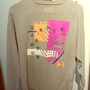 Under armed long sleeved shirt